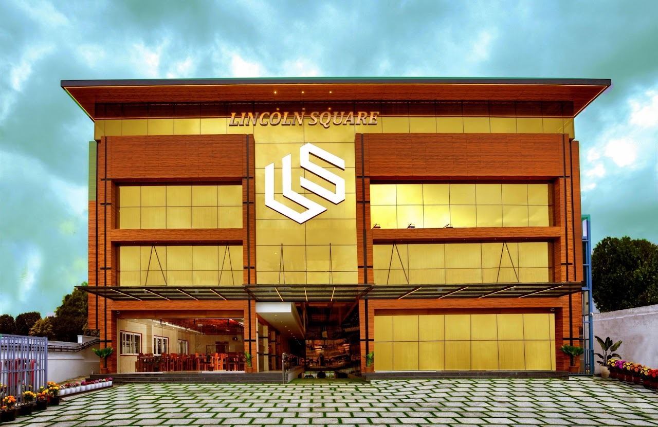 LINCON SQUARE