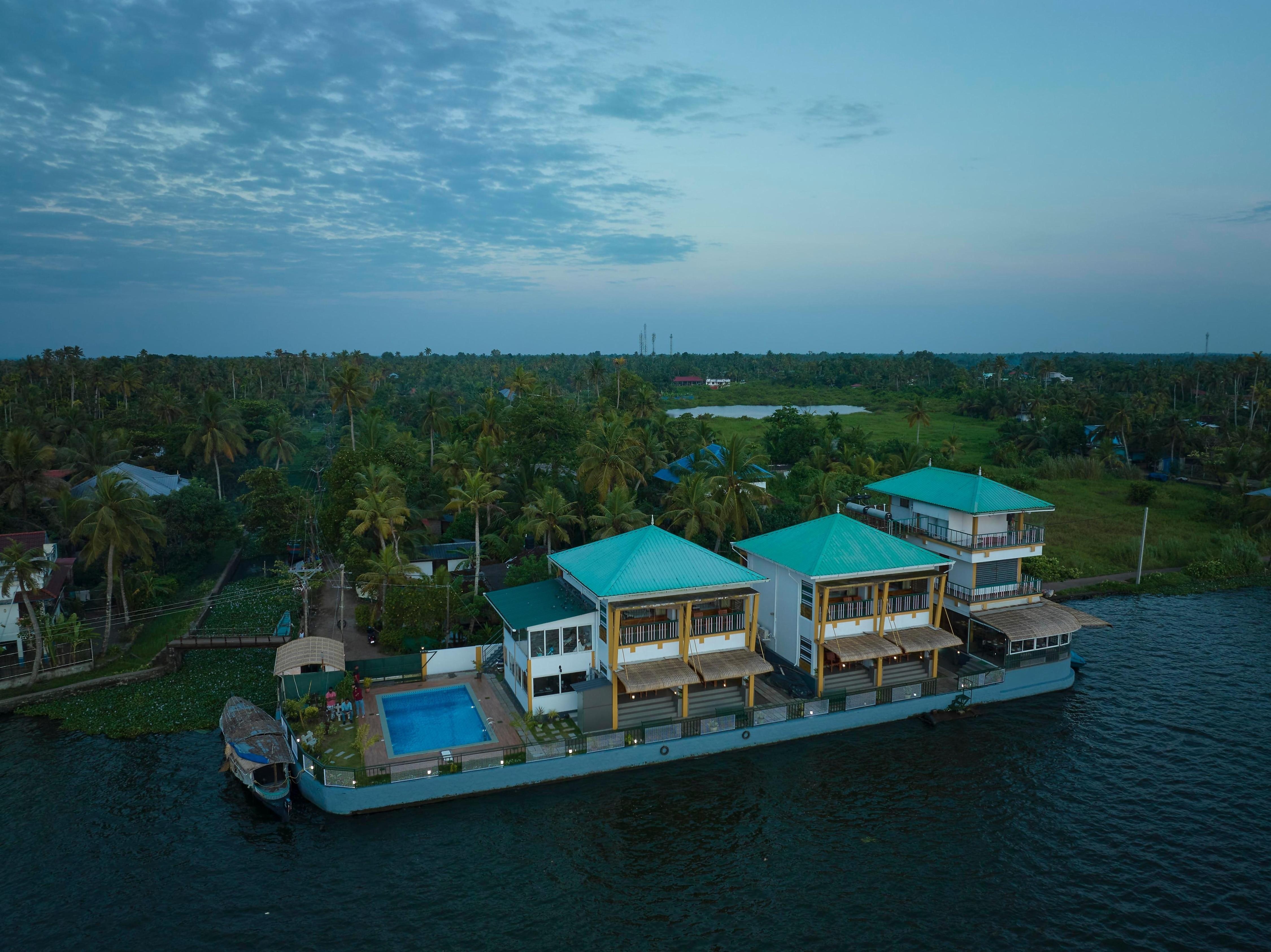 LAKSHORE RESORT ALLEPPEY
